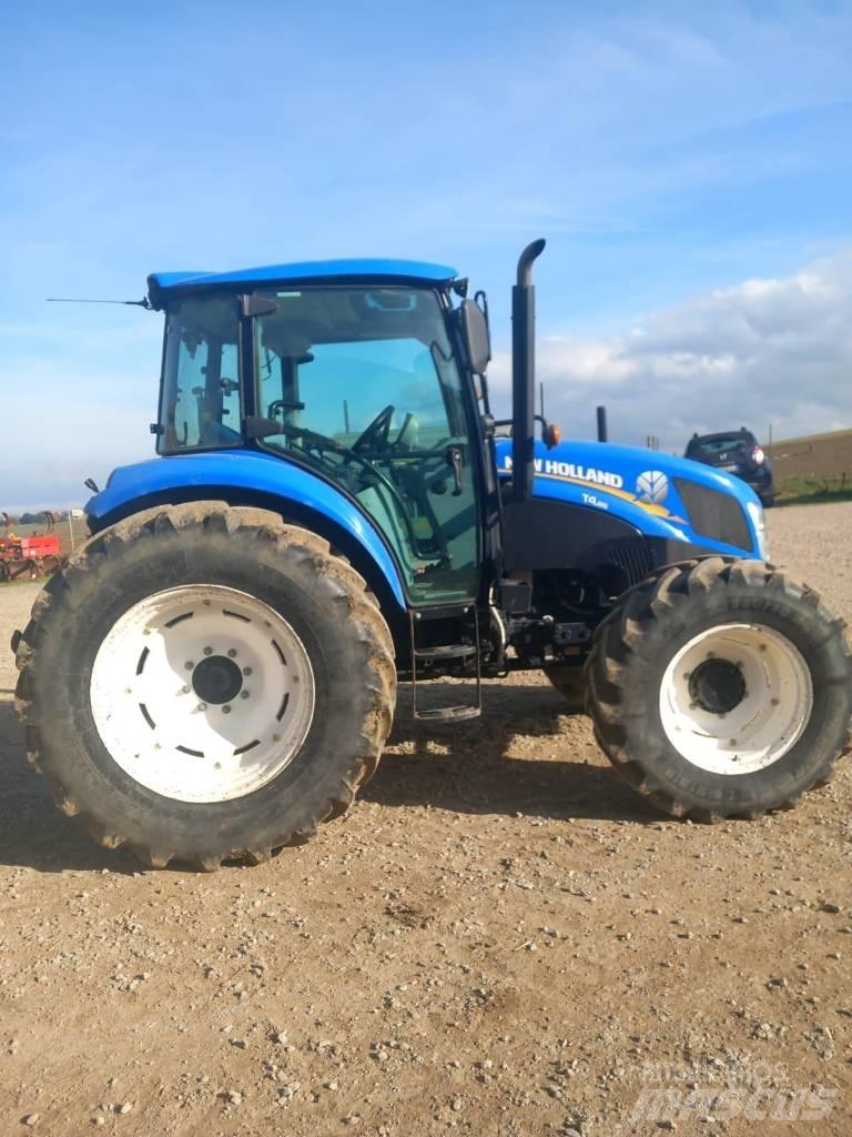 New Holland T 4.85 Traktorok
