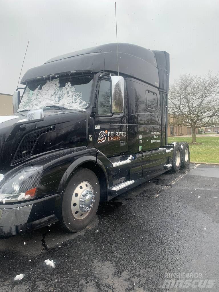 Volvo VNL730 Nyergesvontatók