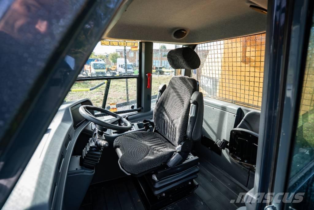 Hyundai HA 30 A Csuklósdömperek