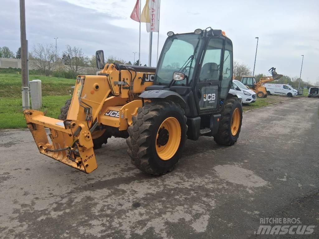 JCB 535-95 Teleszkópos gumikerekes rakodók