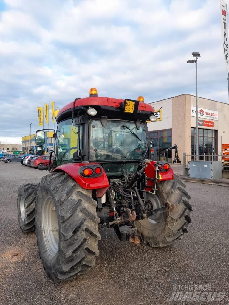 Case IH Farmall 75 A Traktorok