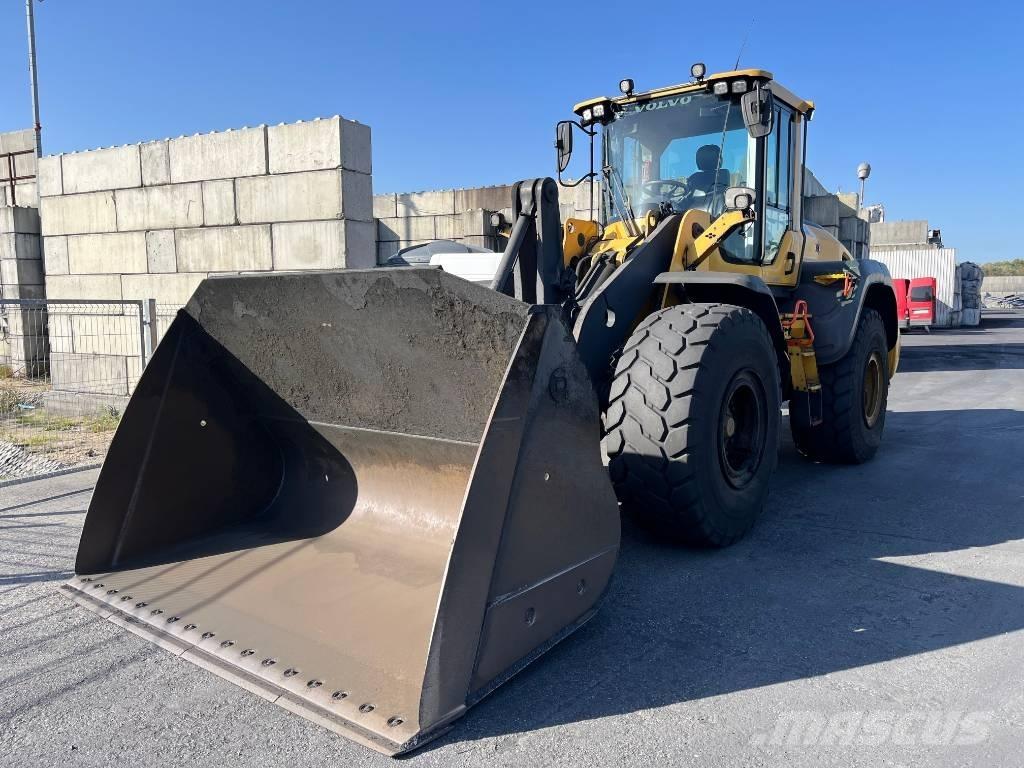 Volvo L 120 H Gumikerekes homlokrakodók
