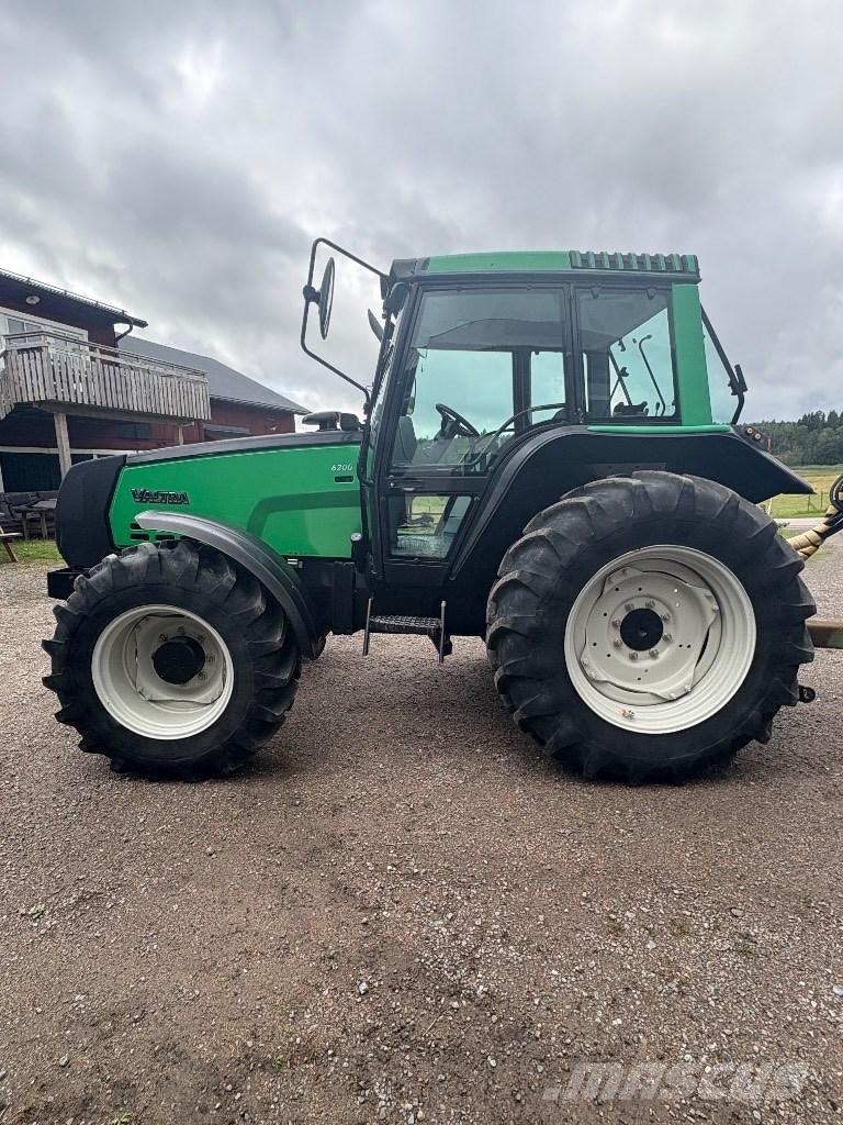Valtra 6200-4 Traktorok