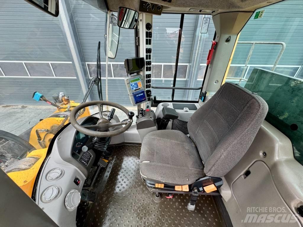Volvo L 150 F Gumikerekes homlokrakodók