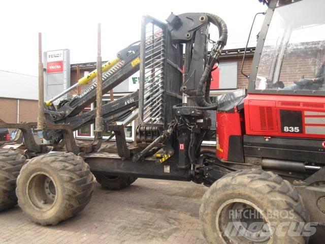 Komatsu 835 Kihordók