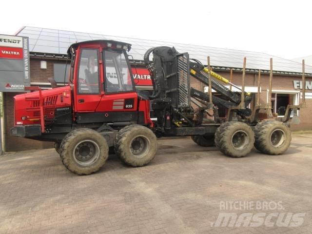 Komatsu 835 Kihordók