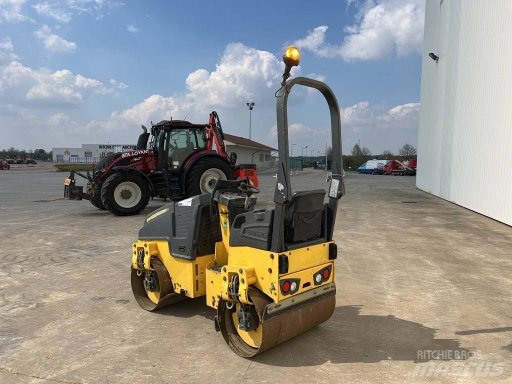 Bomag BW 100 AD M-5 Ikerdobos hengerek