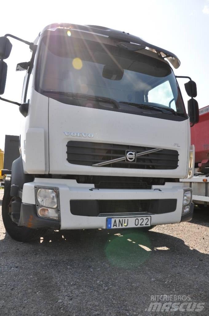 Volvo FL240 4x2 Fülkés alváz