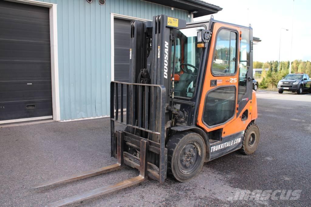 Doosan D 25 S Dízel targoncák