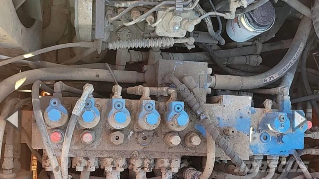 Hitachi EX 135 W Gumikerekes kotrók