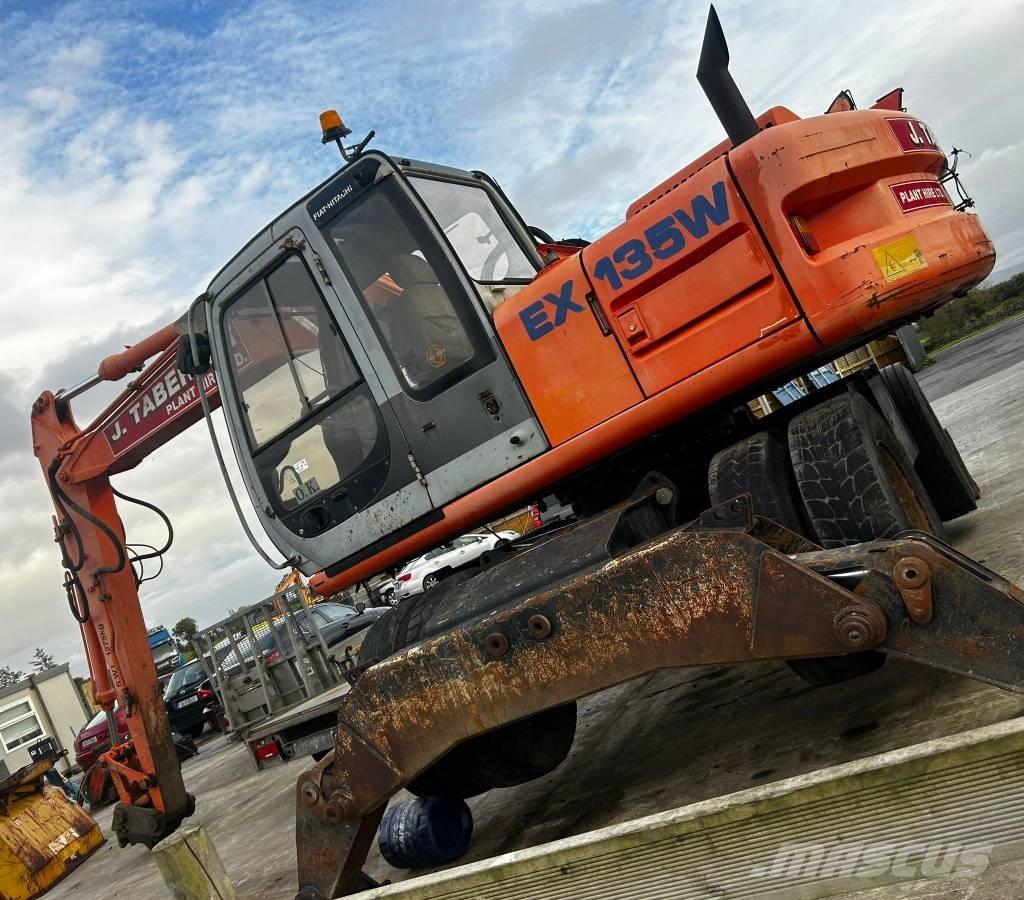Hitachi EX 135 W Gumikerekes kotrók
