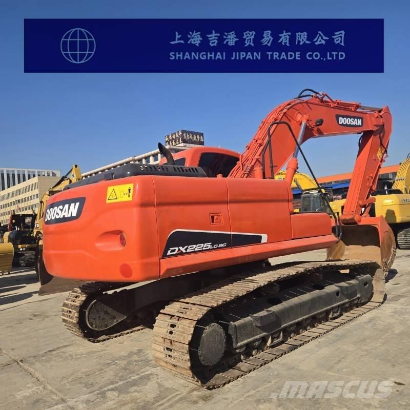 Doosan DX 225 Lánctalpas kotrók