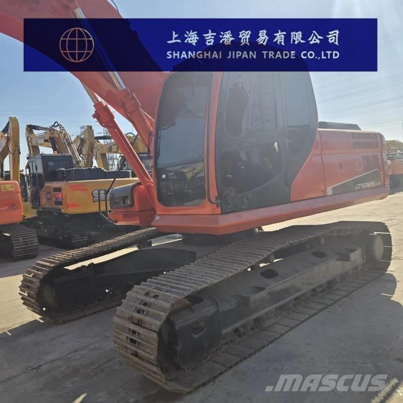 Doosan DX 225 Lánctalpas kotrók