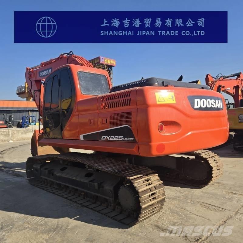 Doosan DX 225 Lánctalpas kotrók