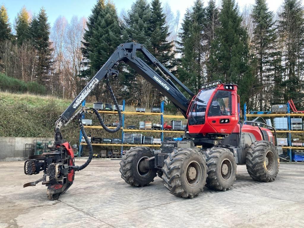 Komatsu 951 Betakarítók