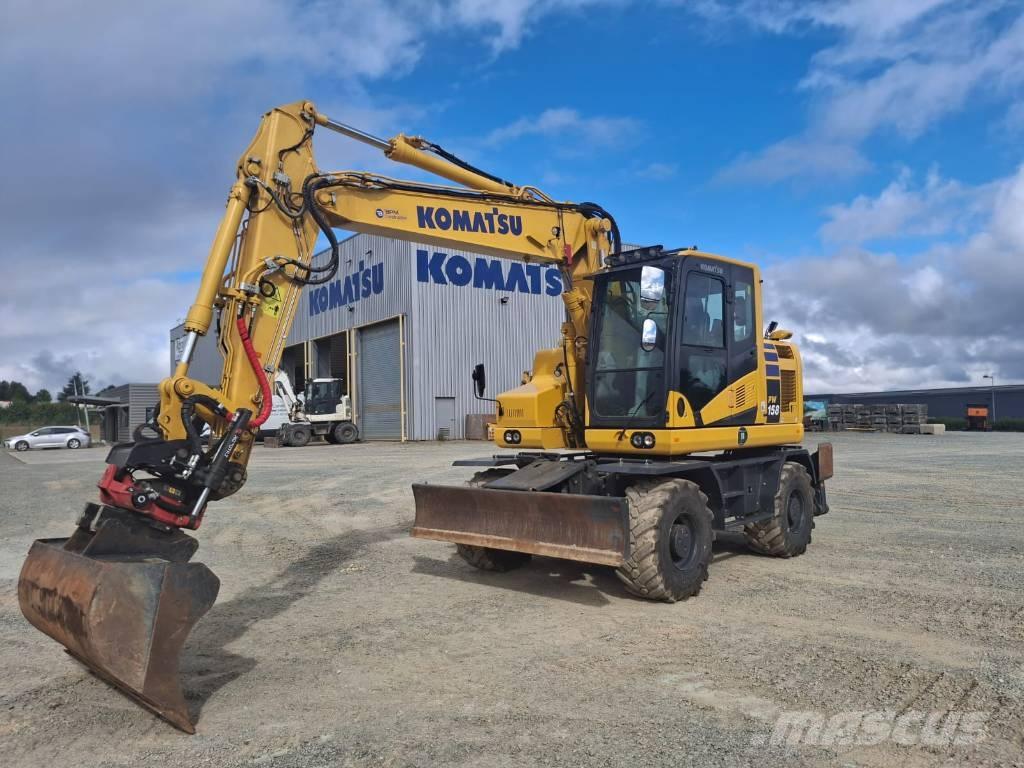 Komatsu PW158-11 Gumikerekes kotrók