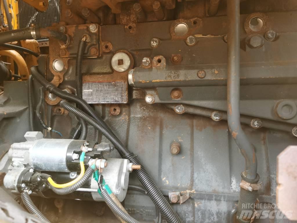 Komatsu WA 500-3 Gumikerekes homlokrakodók