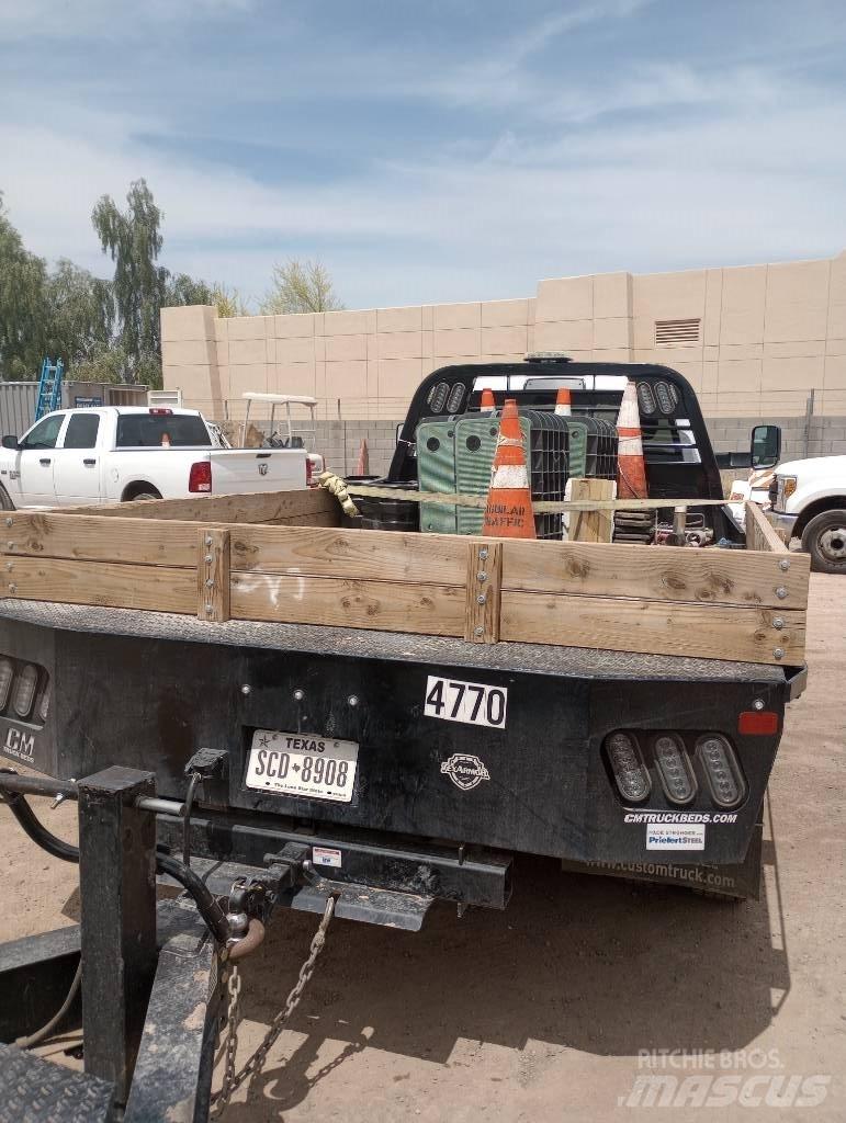 RAM 5500 Platós / Ponyvás teherautók