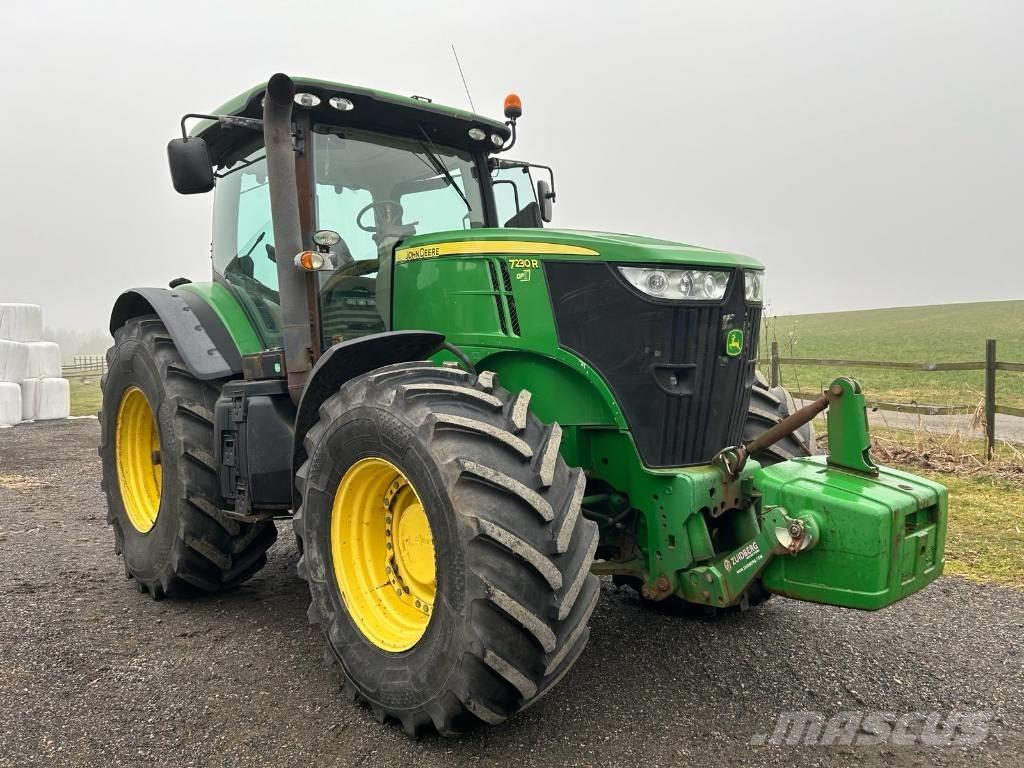 John Deere 7230 R Traktorok