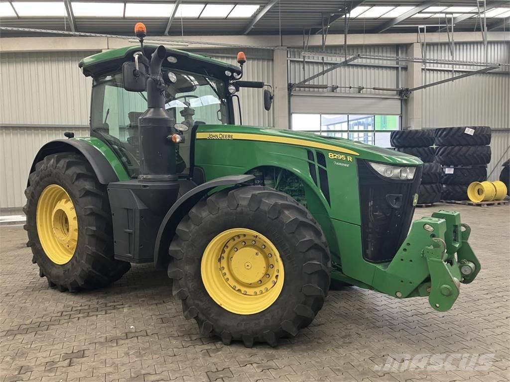 John Deere 8295R Traktorok