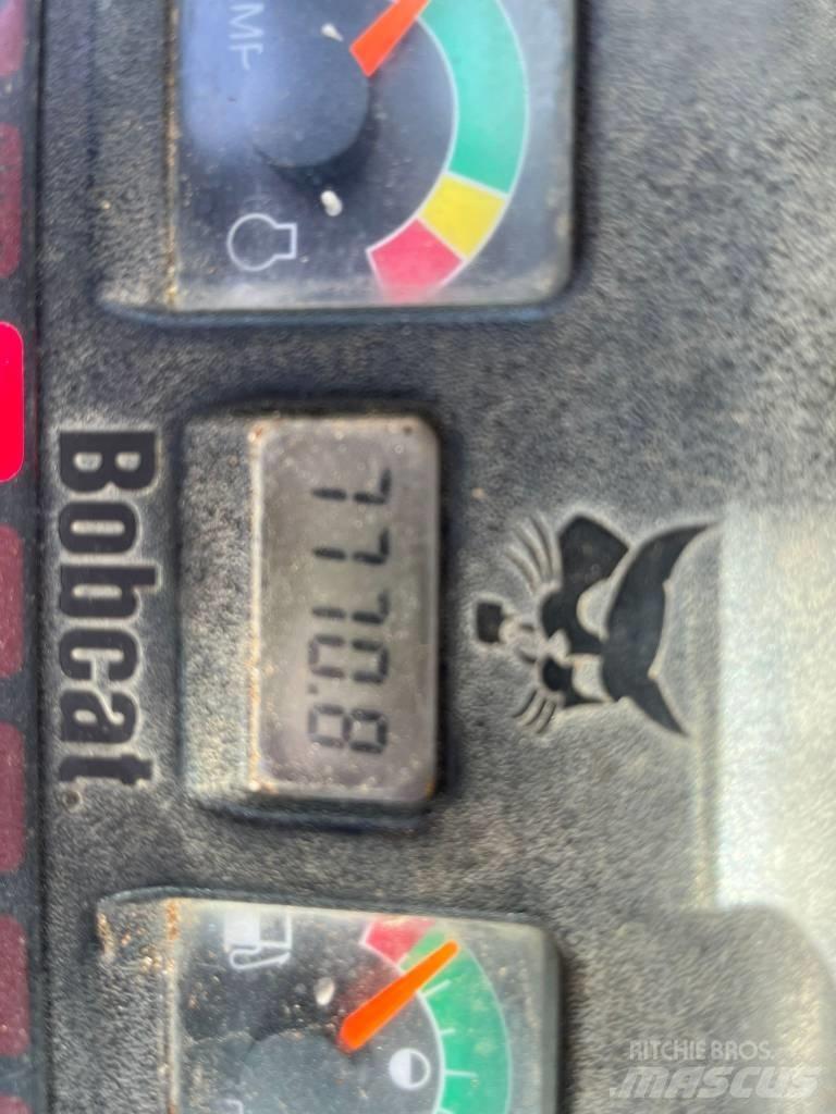 Bobcat 428 Mini kotrók < 7t
