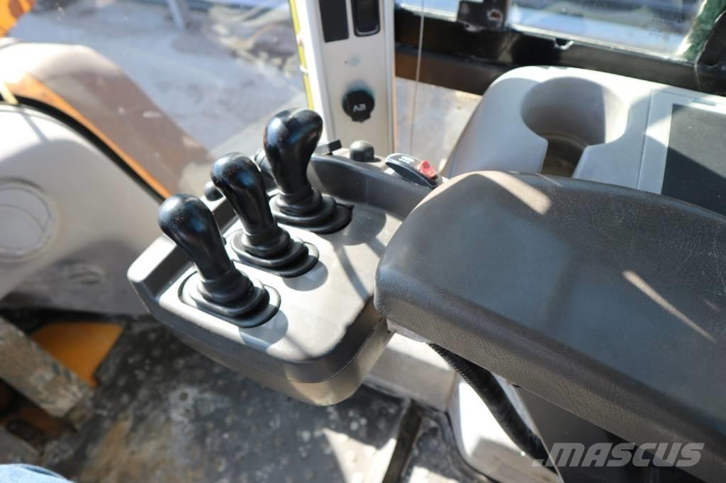 Volvo L120G Gumikerekes homlokrakodók