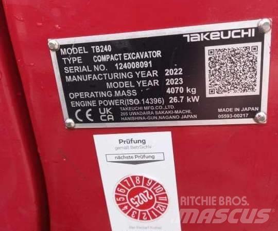 Takeuchi TB 240 DPF Mini kotrók < 7t