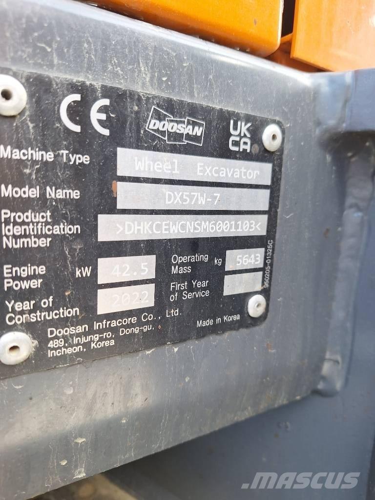 Doosan DX 57 W Gumikerekes kotrók