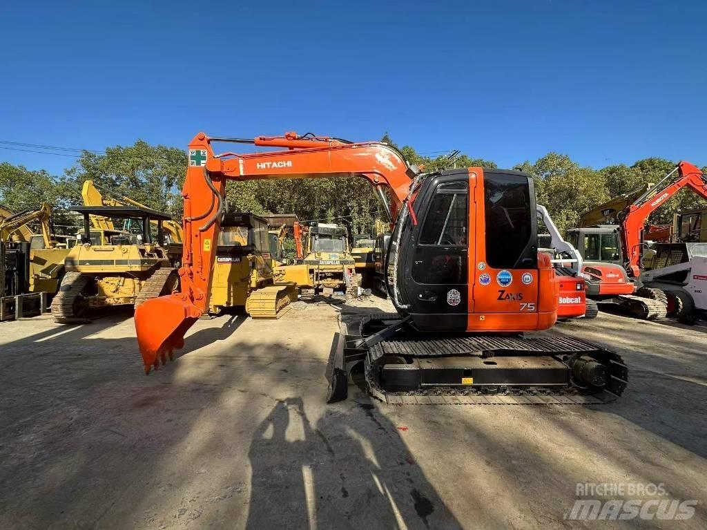 Hitachi ZX 75 Mini kotrók < 7t