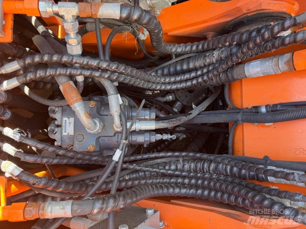 Doosan DX 170 W Gumikerekes kotrók