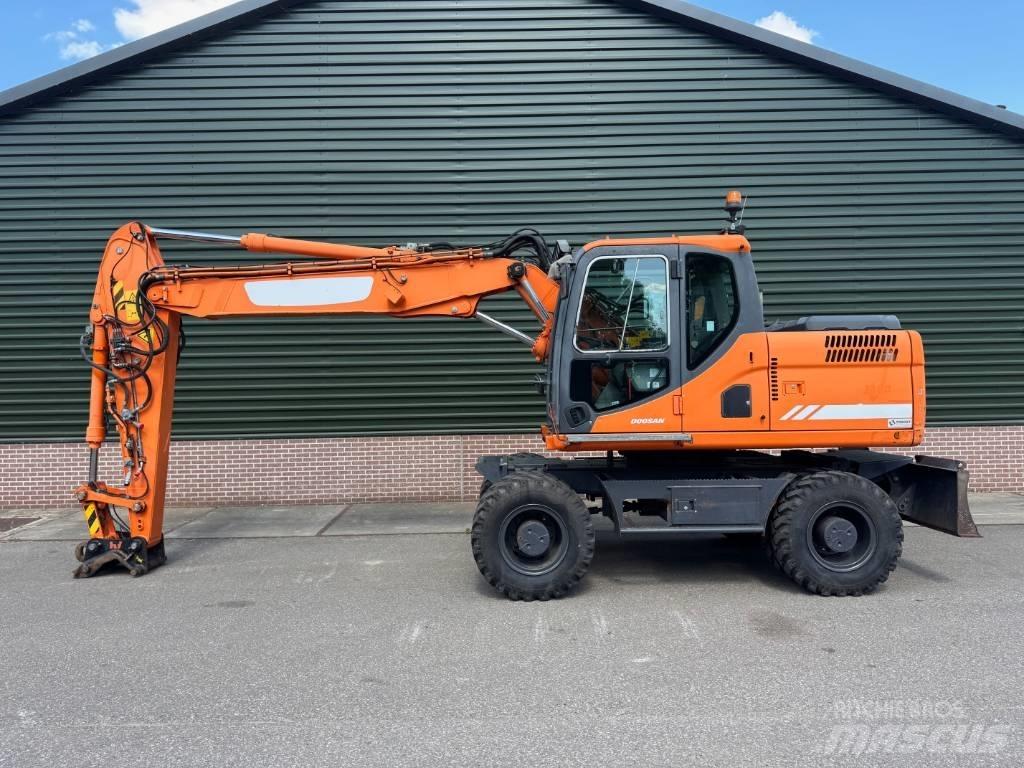 Doosan DX 170 W Gumikerekes kotrók
