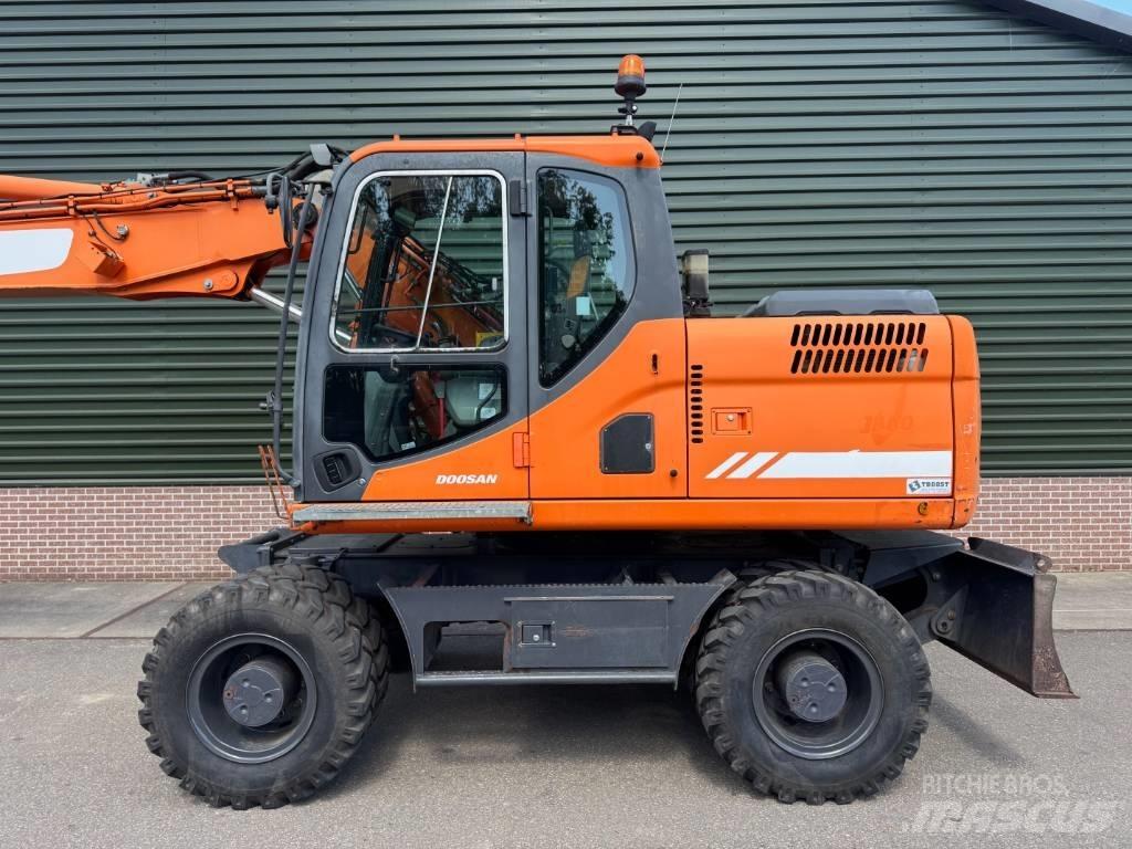 Doosan DX 170 W Gumikerekes kotrók