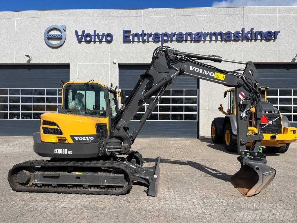 Volvo ECR88D Közepes (midi) kotrók 7 t - 12 t