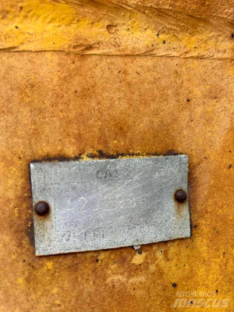 CAT 966 C Gumikerekes homlokrakodók