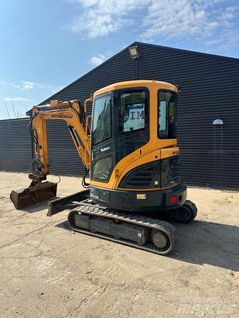 Hyundai 25 Z-9 Mini kotrók < 7t