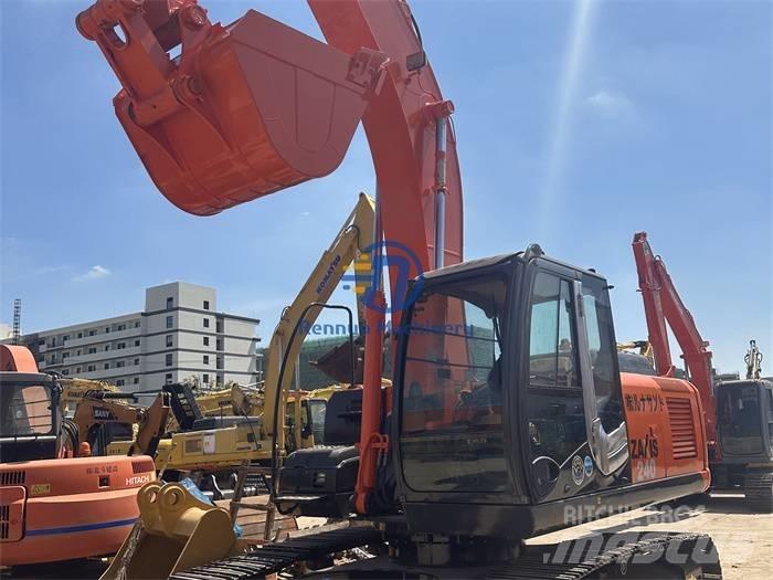 Hitachi ZX 240-3 Lánctalpas kotrók