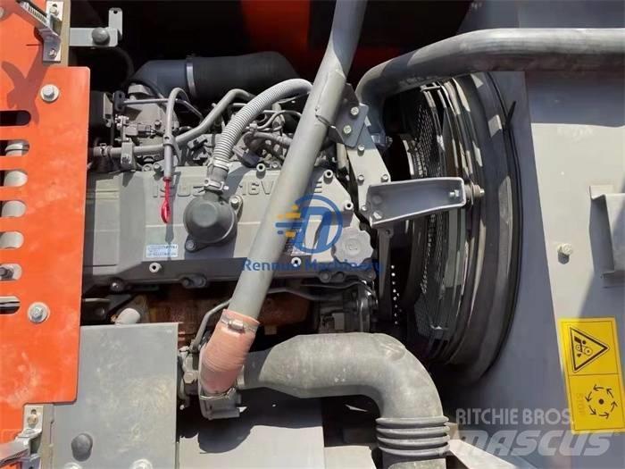 Hitachi ZX 240-3 Lánctalpas kotrók