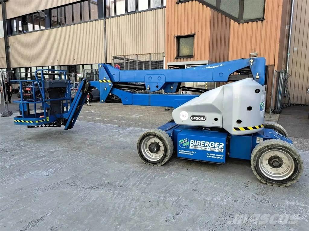 JLG E450AJ Karos emelők