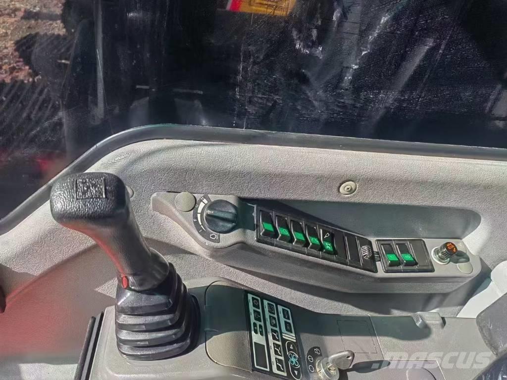 Volvo 290 Lánctalpas kotrók