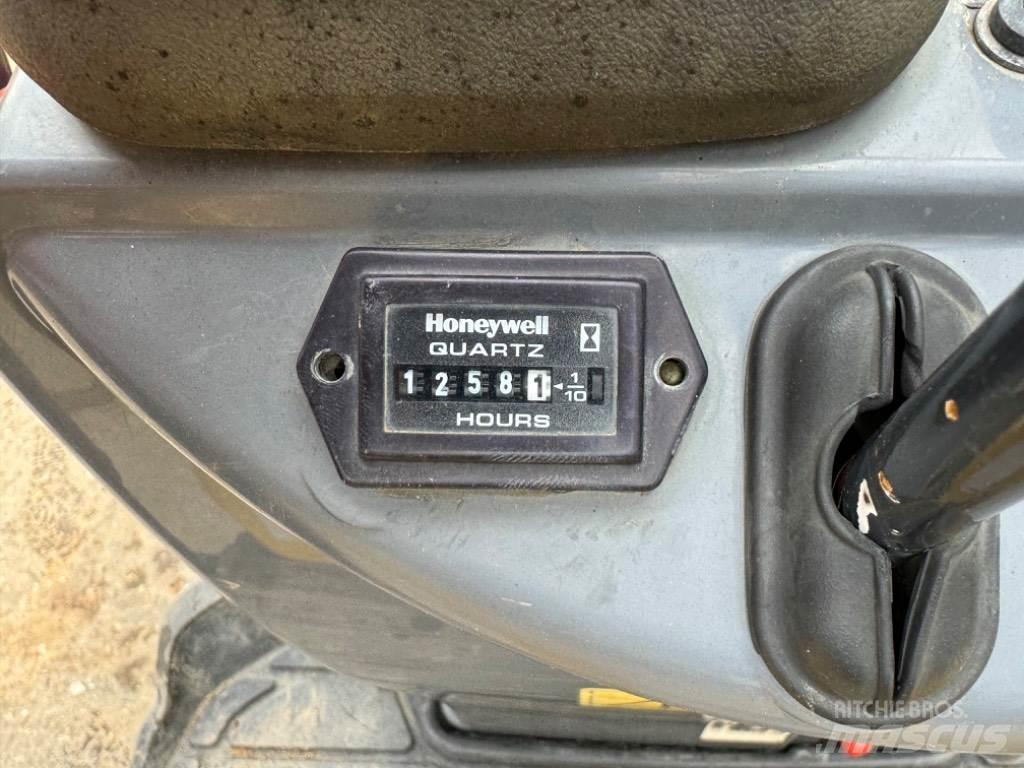 Yanmar SV08 (1C088) Mini kotrók < 7t