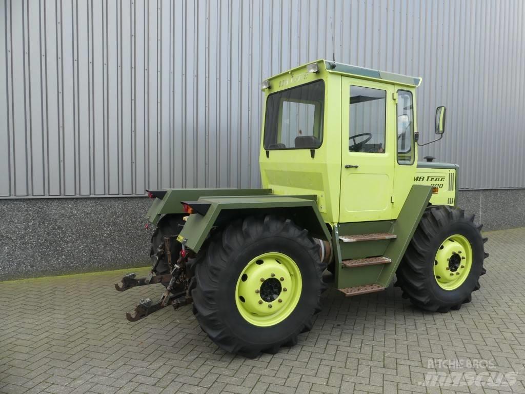 Mercedes-Benz 800 Traktorok