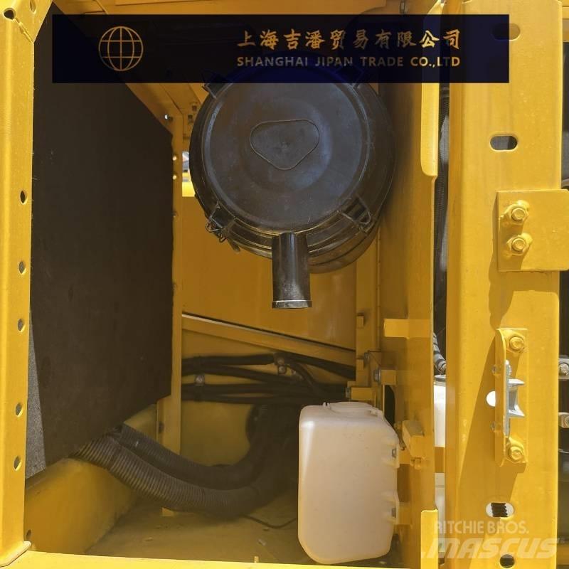 Komatsu PC 210 Lánctalpas kotrók