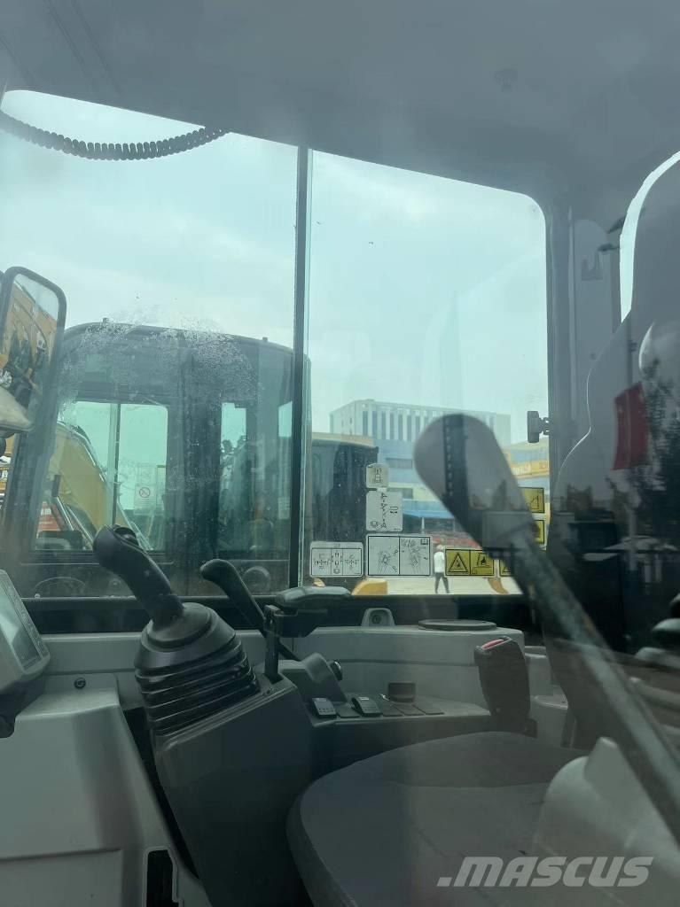 CAT 303.5 E CR Mini kotrók < 7t