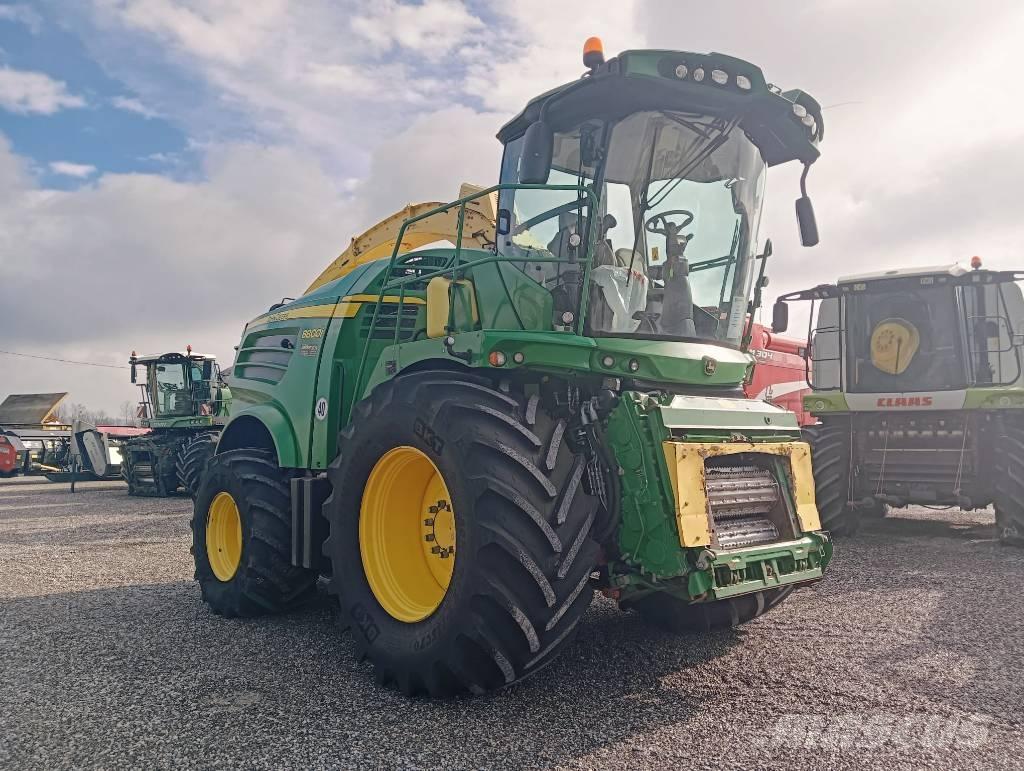 John Deere 8800 Önjáró szecskázók