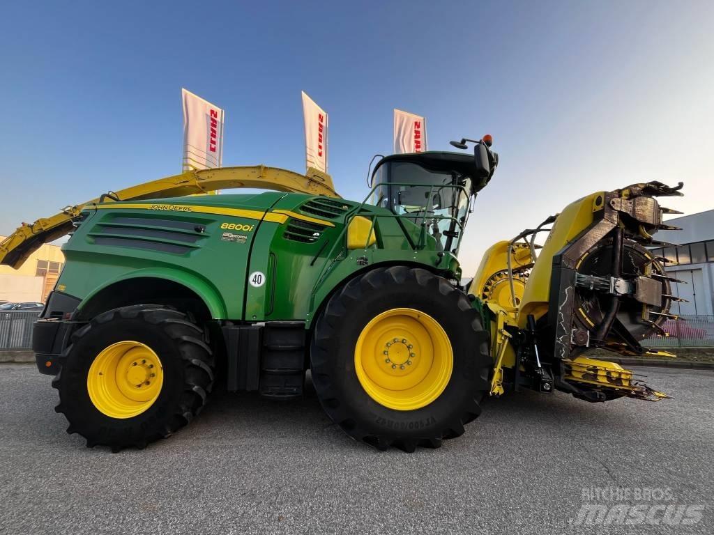John Deere 8800 Önjáró szecskázók