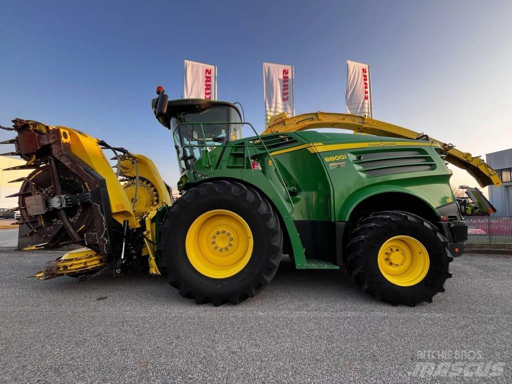 John Deere 8800 Önjáró szecskázók