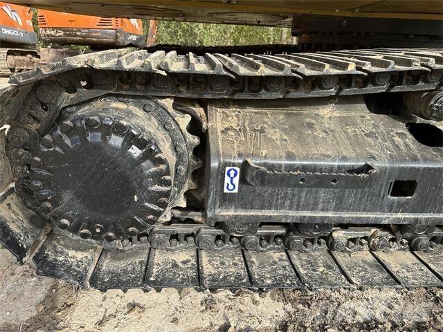 CAT 320D Lánctalpas kotrók