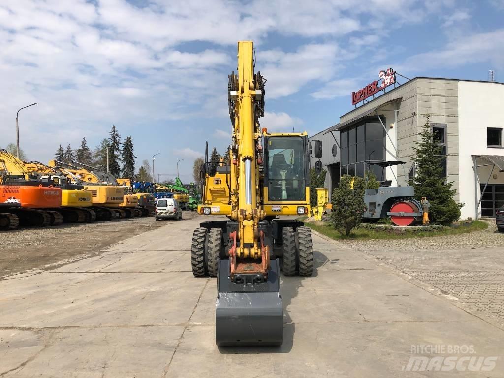 Komatsu PW160-8 Gumikerekes kotrók