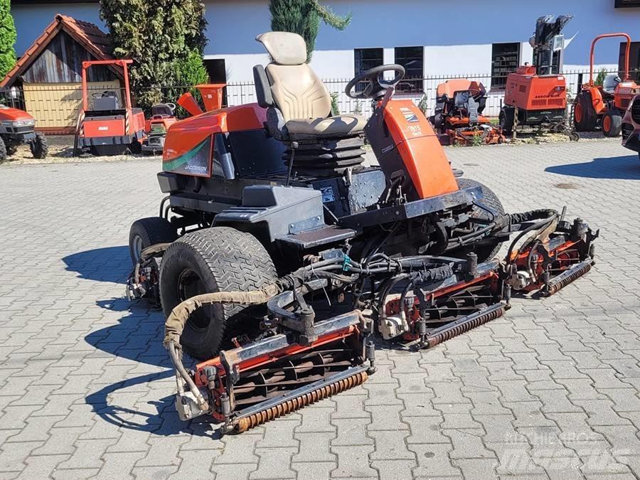 Jacobsen 305 Vontatott pázsitnyírók