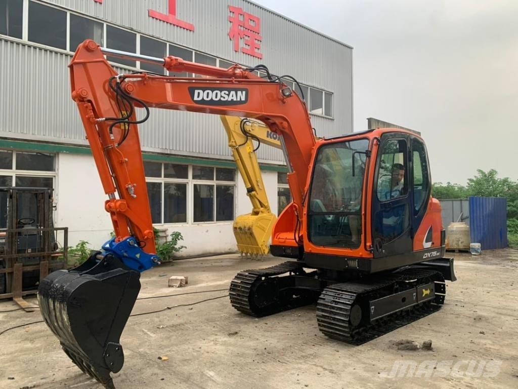 Doosan DX 75 Közepes (midi) kotrók 7 t - 12 t